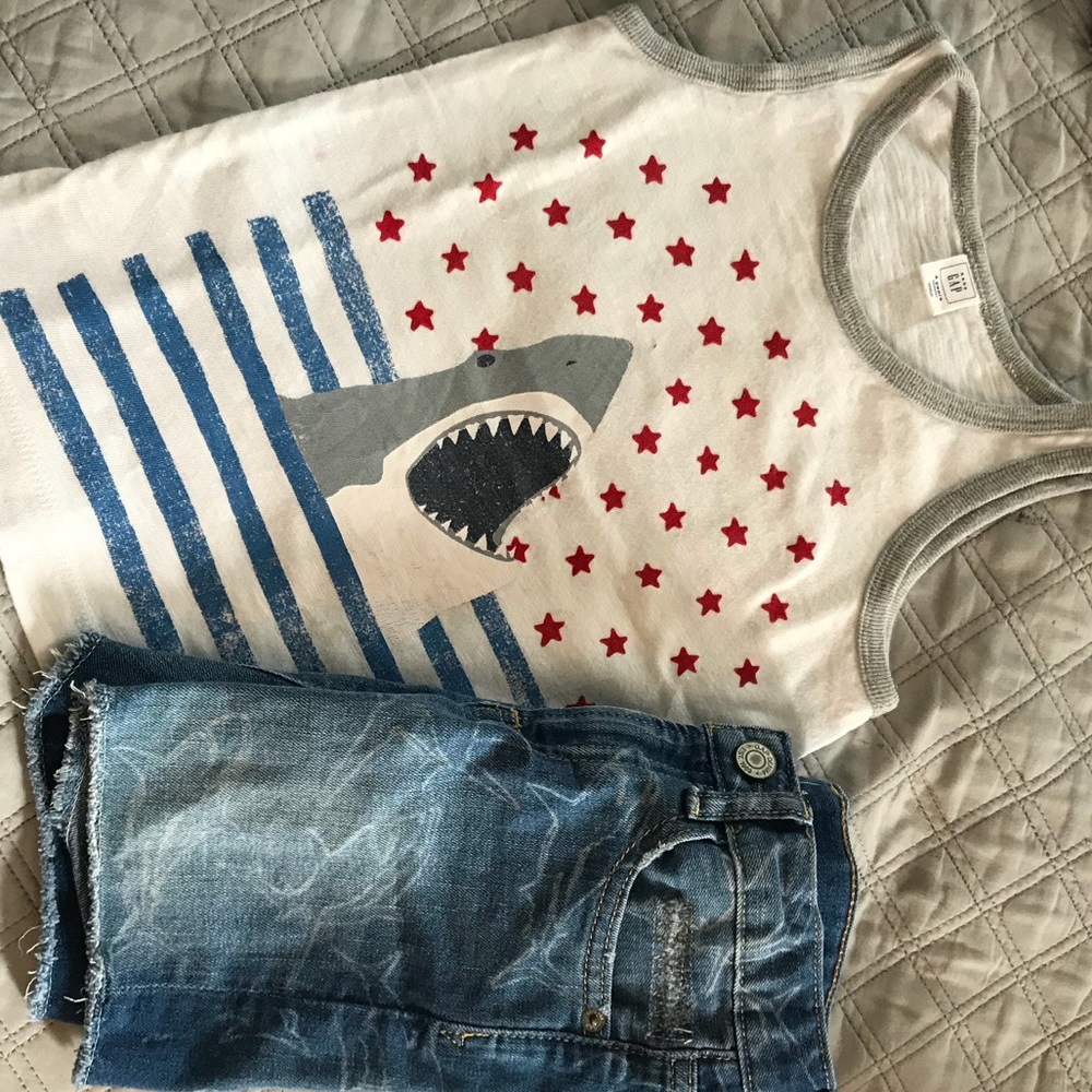 4th of July GAP shark set. Adorable outfit!!!